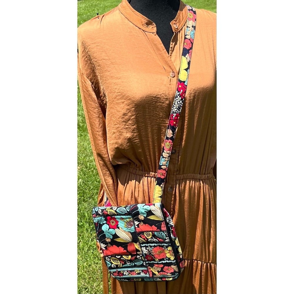 Vera Bradley Floral Crossbody Bag Colorful Pattern Adjustable Strap Travel Purse